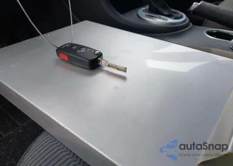 2016 Volkswagen Beetle 1.8T S из США, поврежденный, VIN 3VWF17AT5GM618038